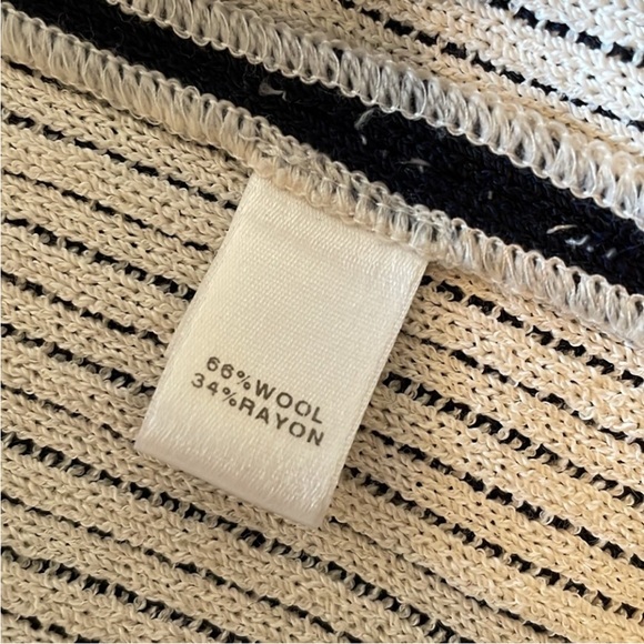 St.John Twin Set Navy/ white Wool Blend Cardigan / Vest size M - Picture 9 of 16